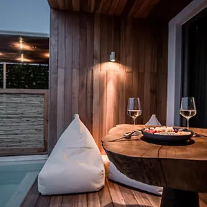https://kings-queens.hotelschalkidiki.net